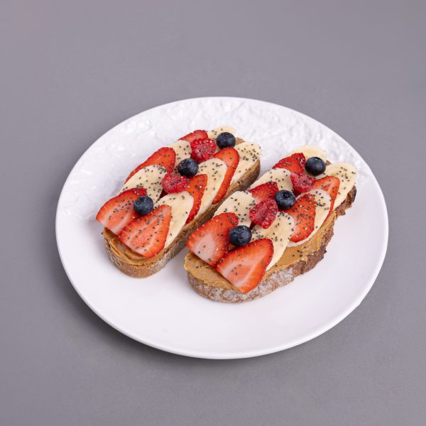Peanut butter, mixed berries & banana toast
